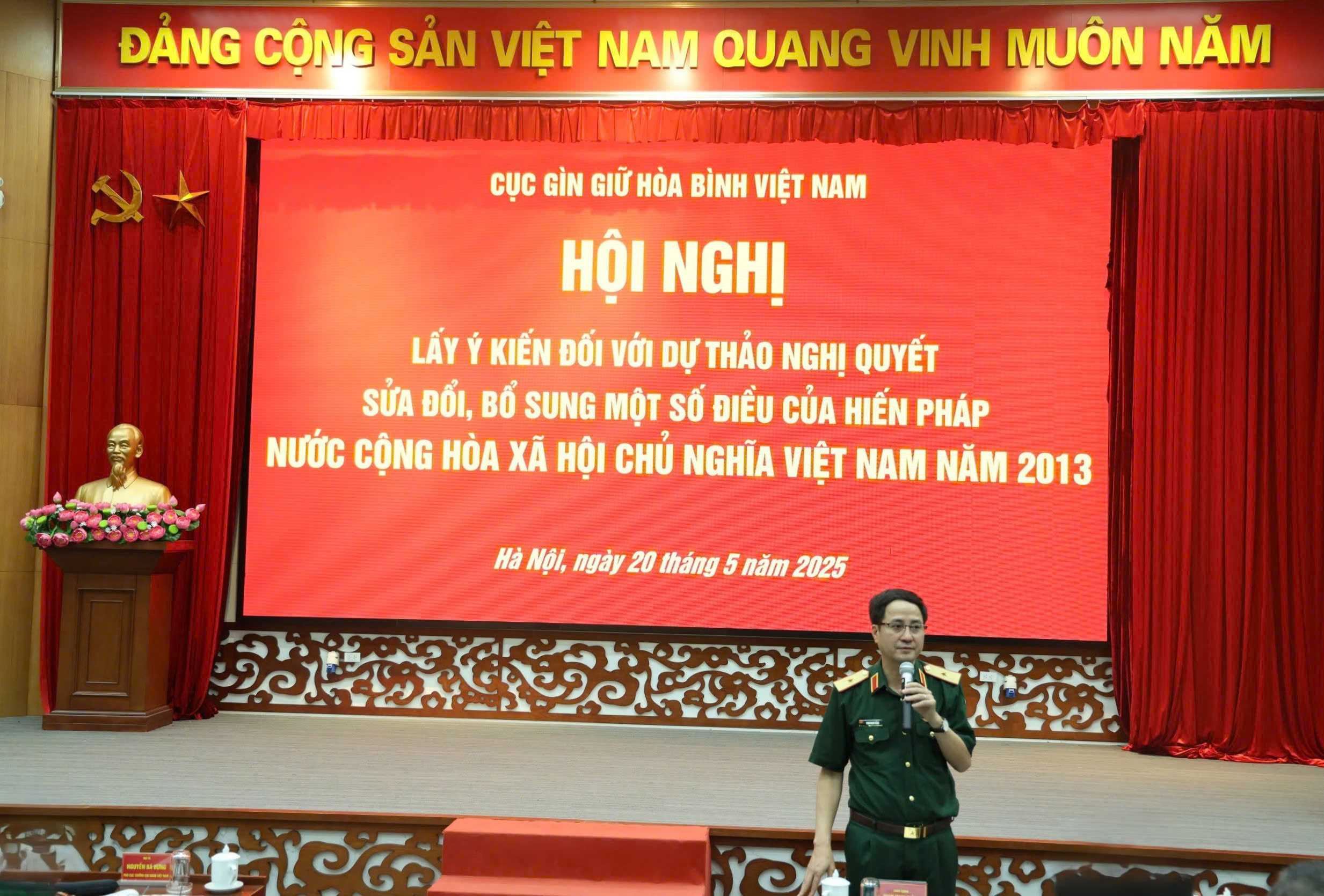 Cục Gìn giữ hoà bình Việt Nam tổ chức Hội nghị lấy ý kiến đối với Dự thảo Nghị quyết sửa đổi, bổ sung, một số điều của Hiến pháp nước Cộng hoà xã hội chủ nghĩa Việt Nam năm 2013